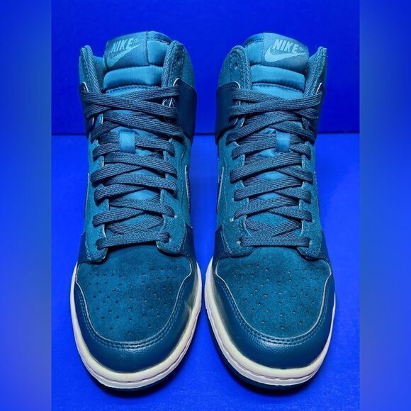 Nike Womens Dunks Sky Hi Essential Hidden Wedge Sneakers in Dark Sea Green 7.5 - Picture 3 of 13